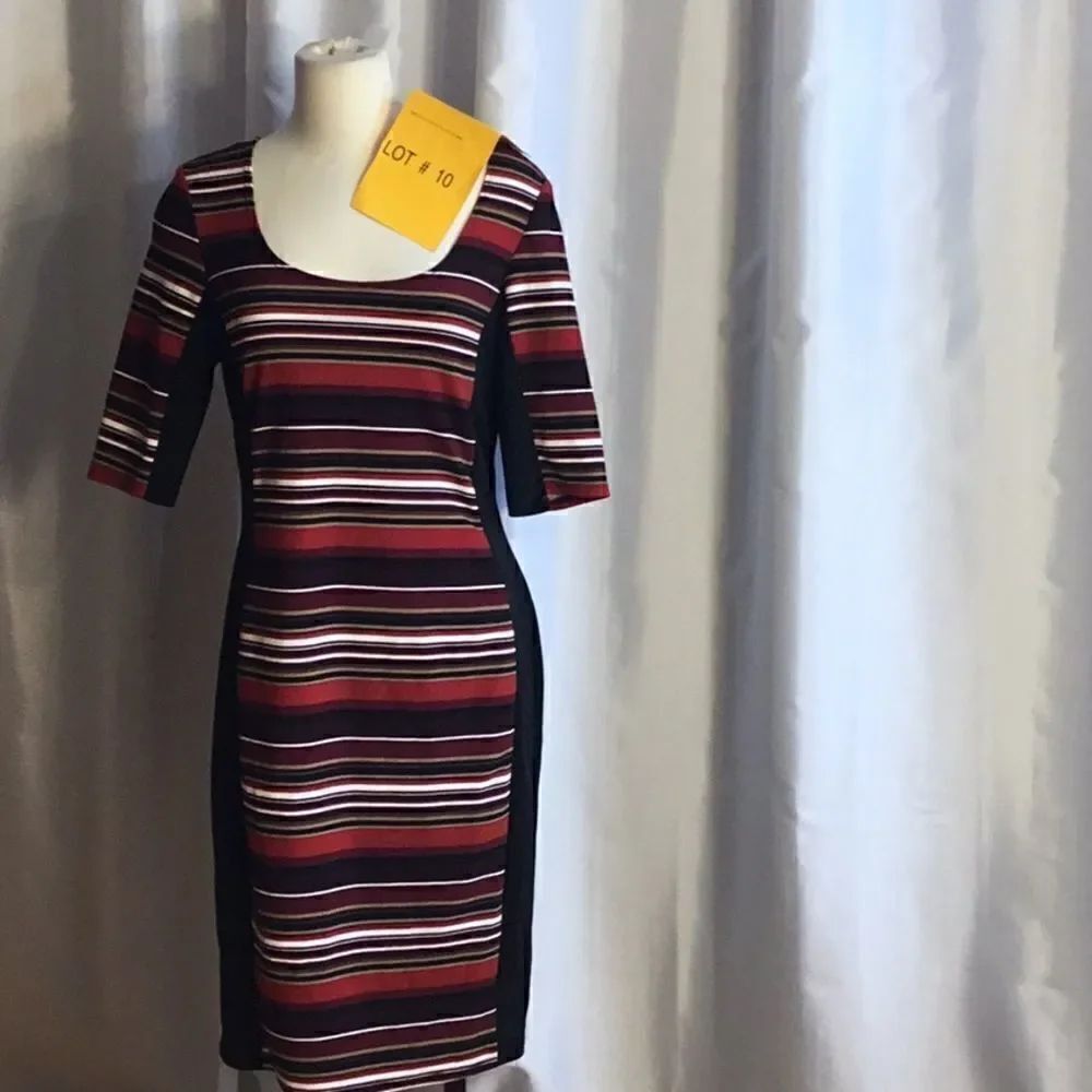 3/4 sleeve poly blend dress in size large
